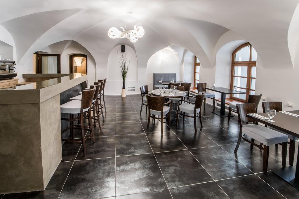 Hotel U Lva Bilina Екстер'єр фото