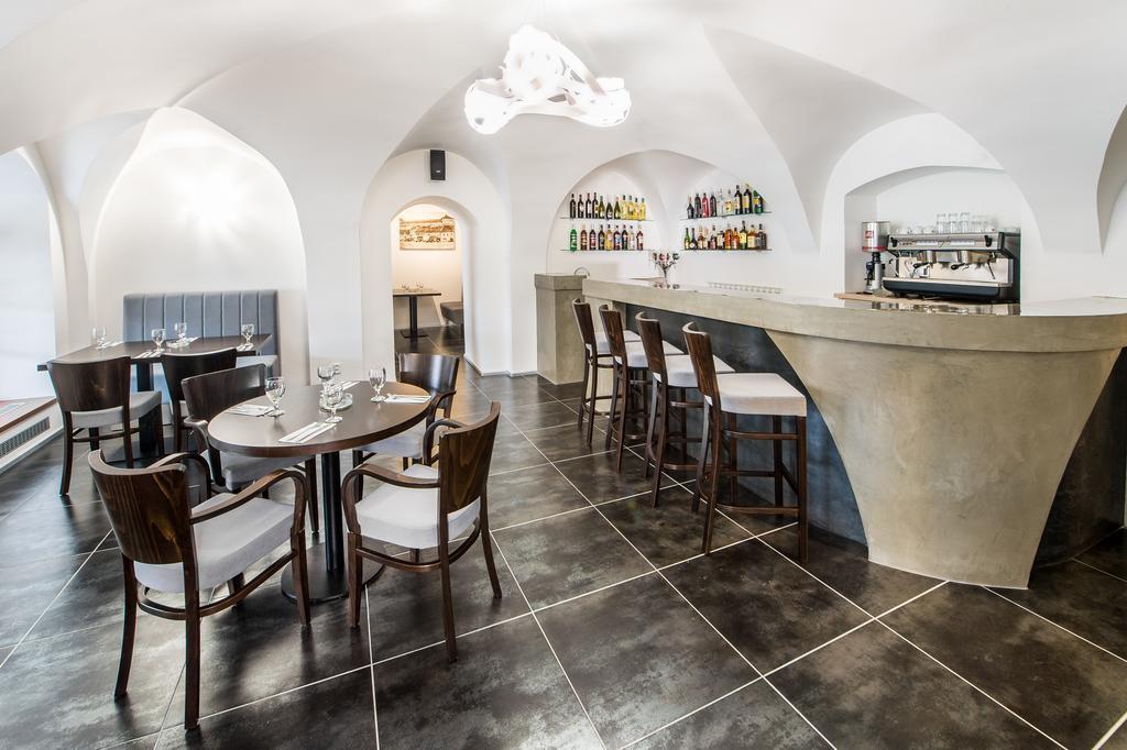 Hotel U Lva Bilina Екстер'єр фото