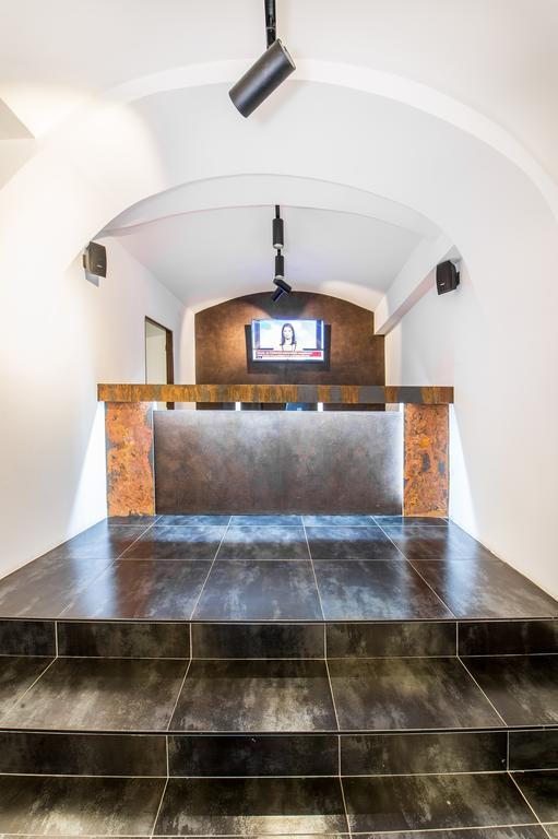 Hotel U Lva Bilina Екстер'єр фото